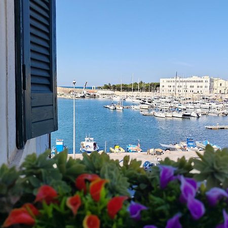 La Finestra Sul Porto Lägenhet Trani Exteriör bild