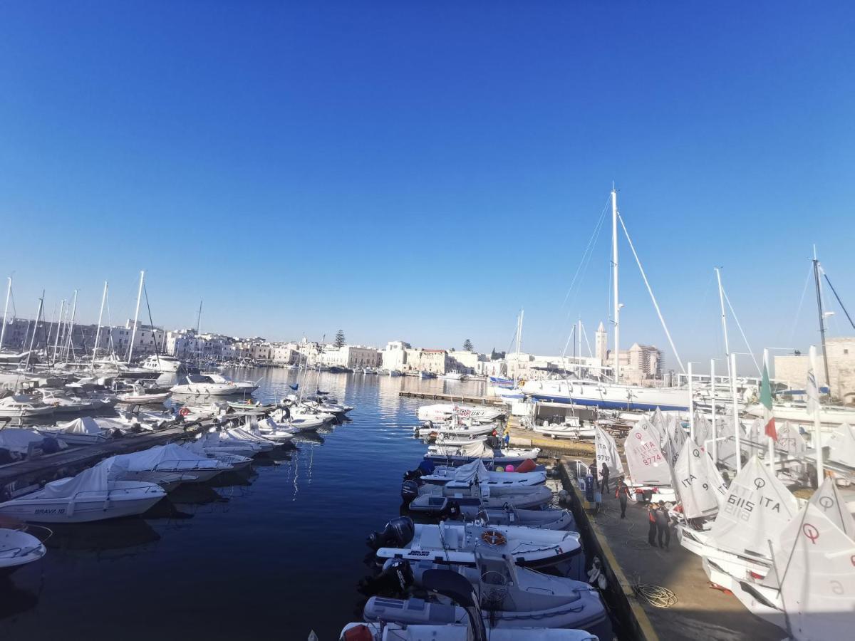 La Finestra Sul Porto Lägenhet Trani Exteriör bild