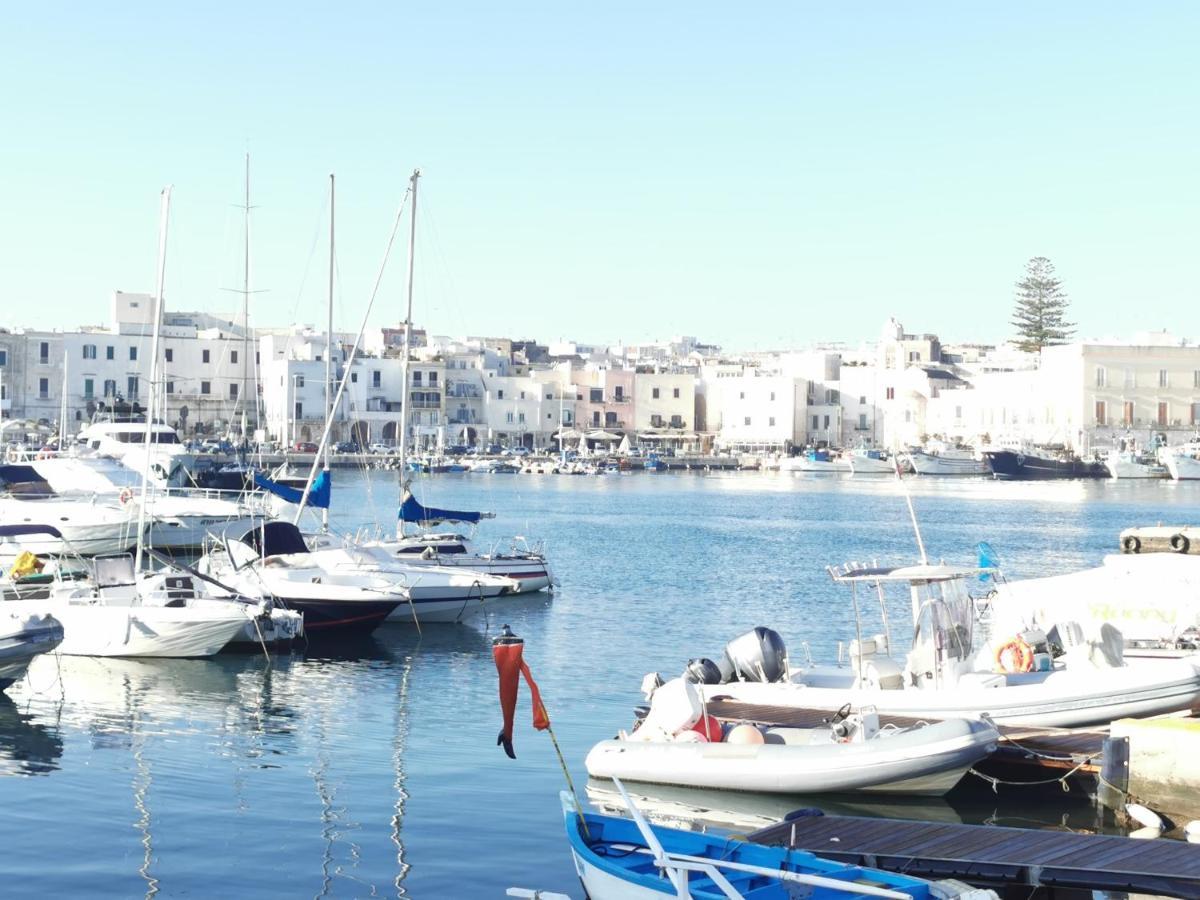 La Finestra Sul Porto Lägenhet Trani Exteriör bild