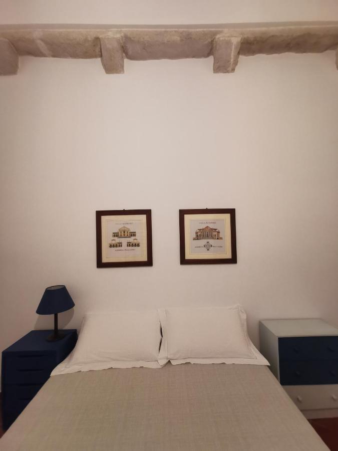 La Finestra Sul Porto Lägenhet Trani Exteriör bild