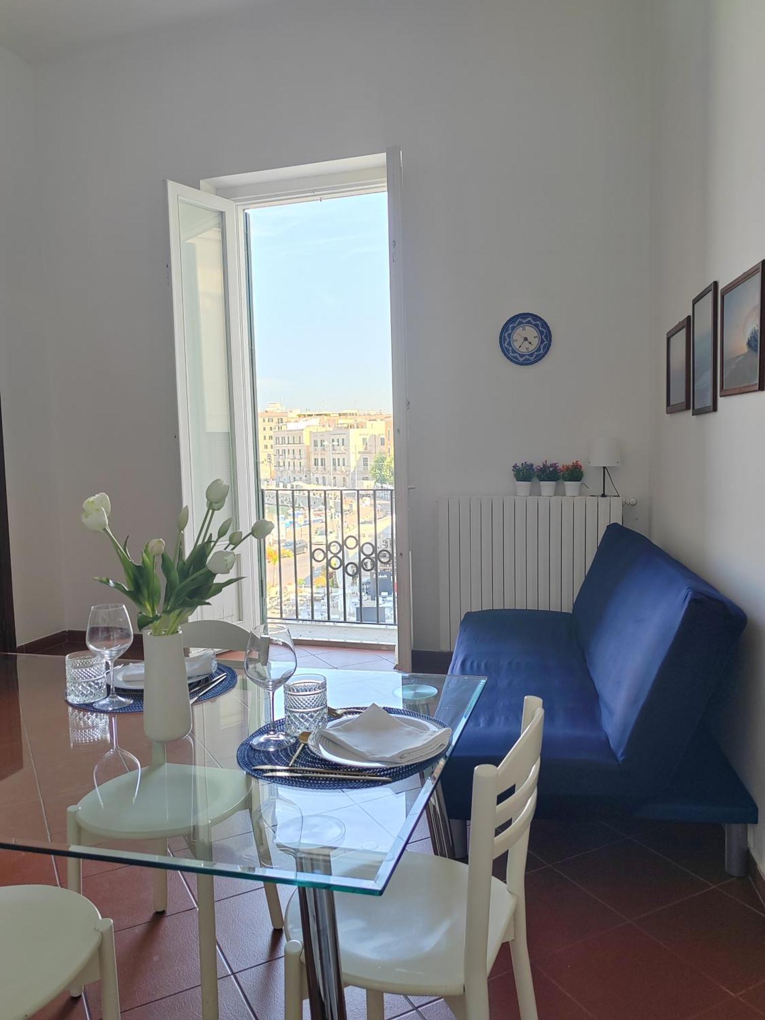 La Finestra Sul Porto Lägenhet Trani Exteriör bild