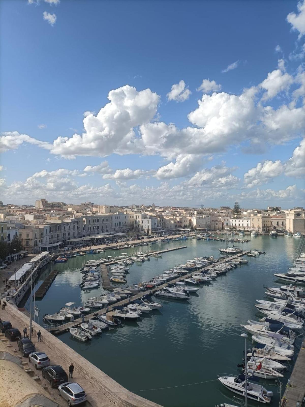 La Finestra Sul Porto Lägenhet Trani Exteriör bild