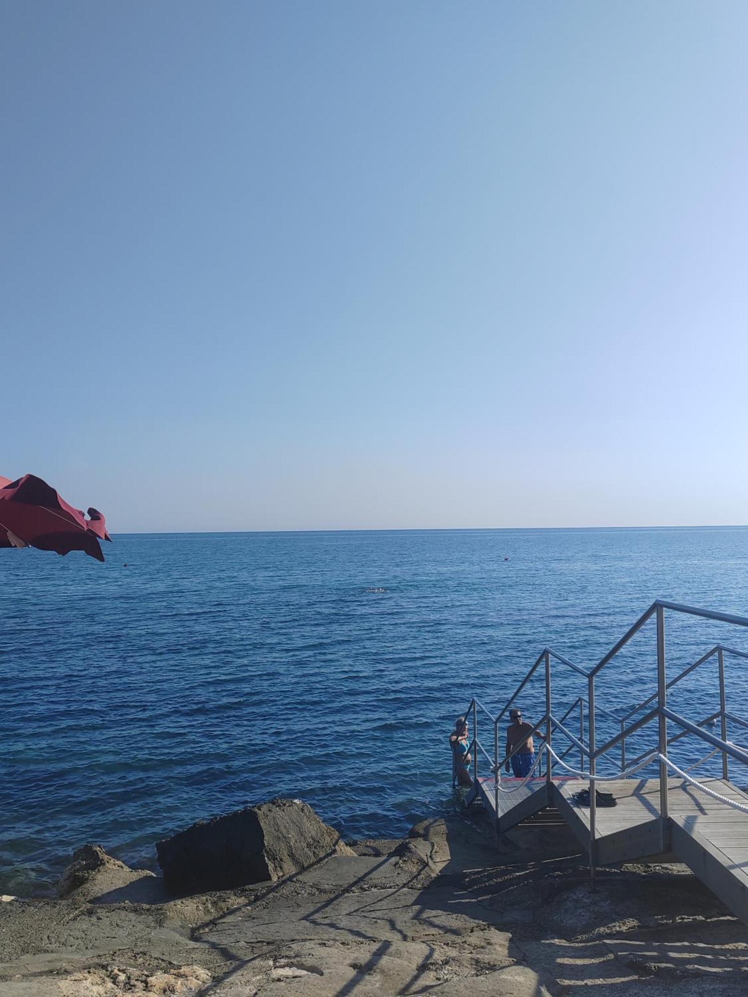 La Finestra Sul Porto Lägenhet Trani Exteriör bild