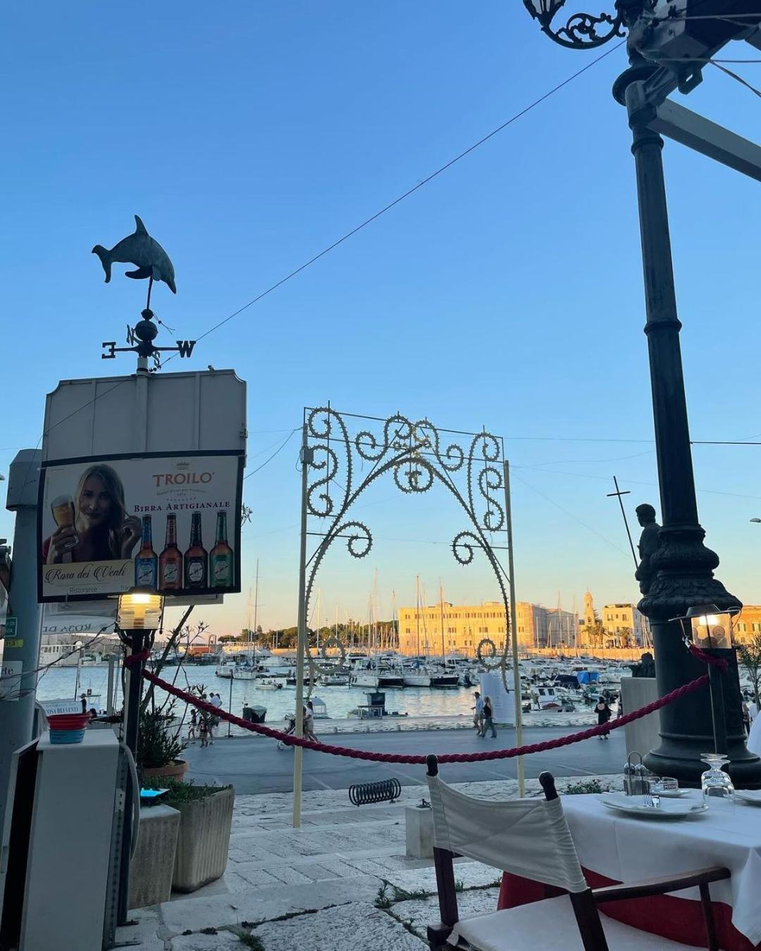 La Finestra Sul Porto Lägenhet Trani Exteriör bild